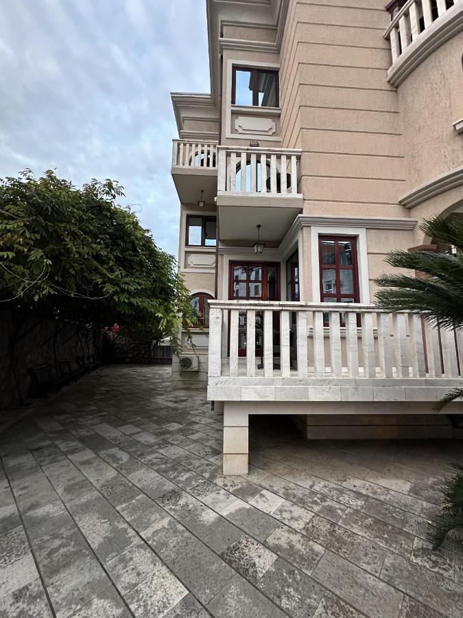 Beatrix Lux Budva